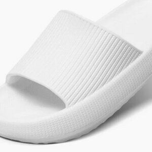 Cloud Slides - The Original in White Size 9 - NWOT